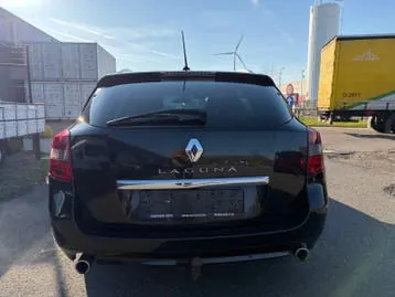 Renault Laguna 2010 photo 3
