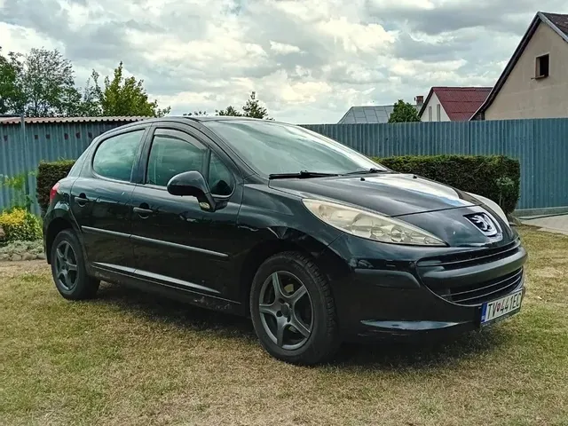 Peugeot 207 2009 photo 2