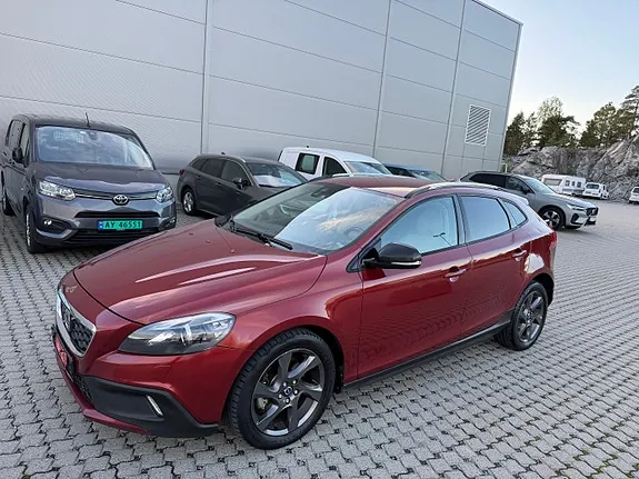 Volvo V40 Cross Country 2015 photo 2