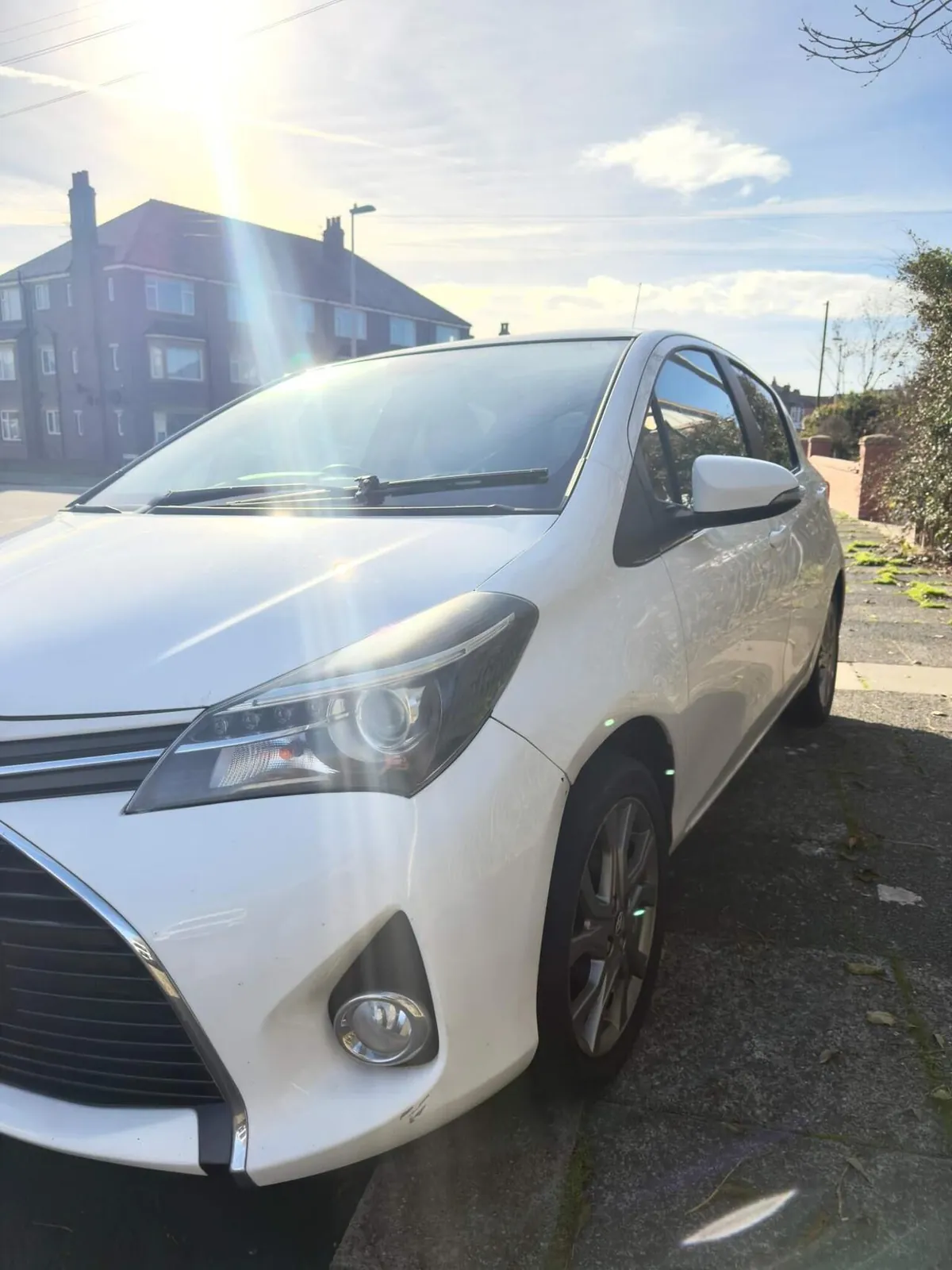 Toyota Yaris 2015 photo 4