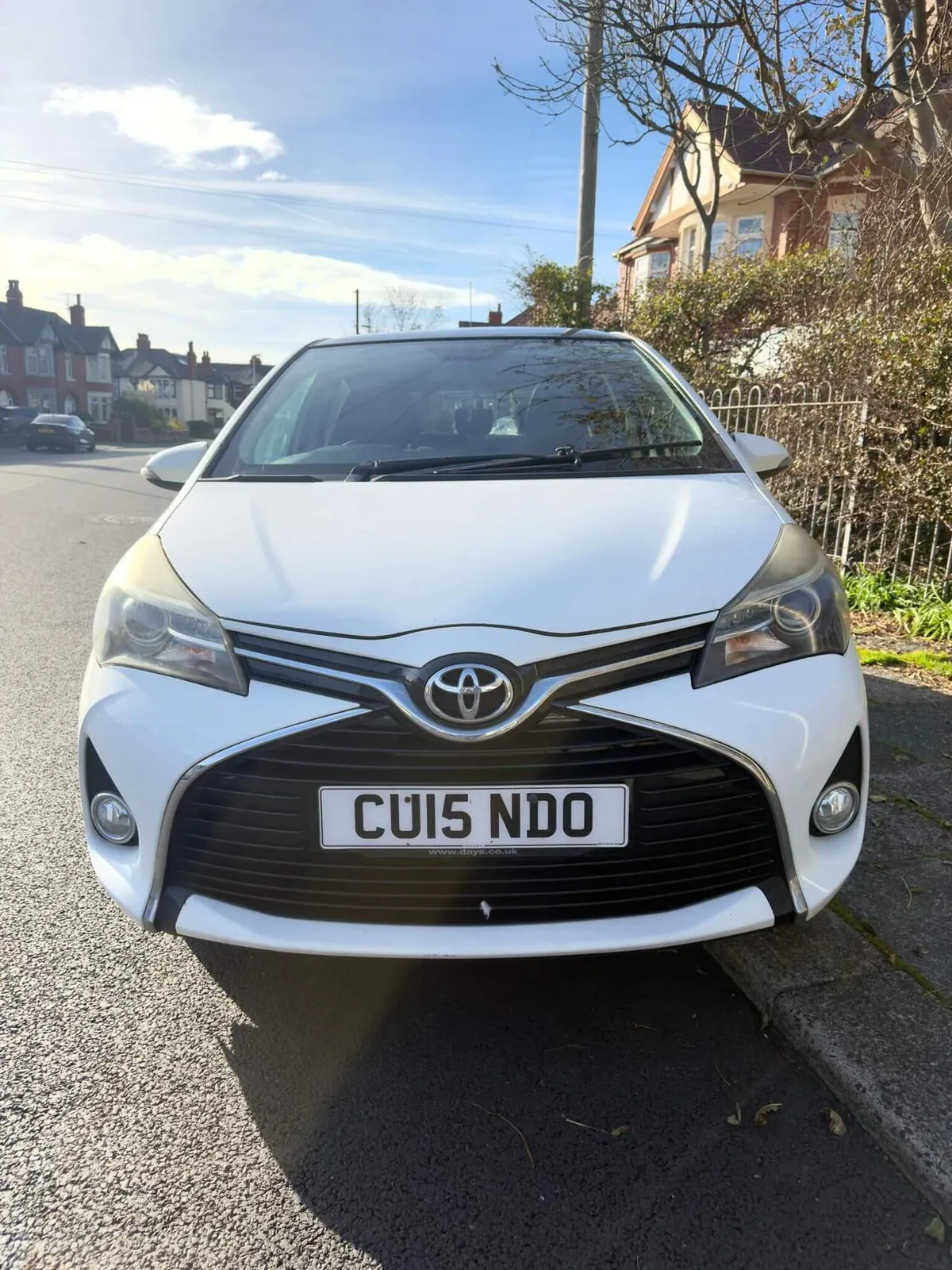 Toyota Yaris 2015 photo 3