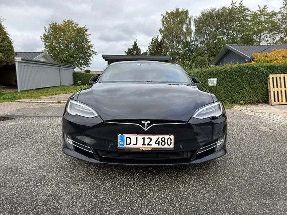 Tesla Model S 2020 photo 2