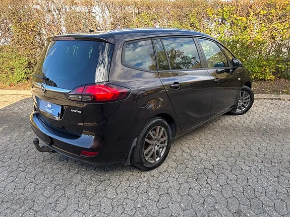 Opel Zafira Tourer 2012 photo 4