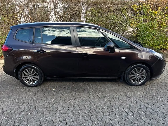 Opel Zafira Tourer 2012 photo 5