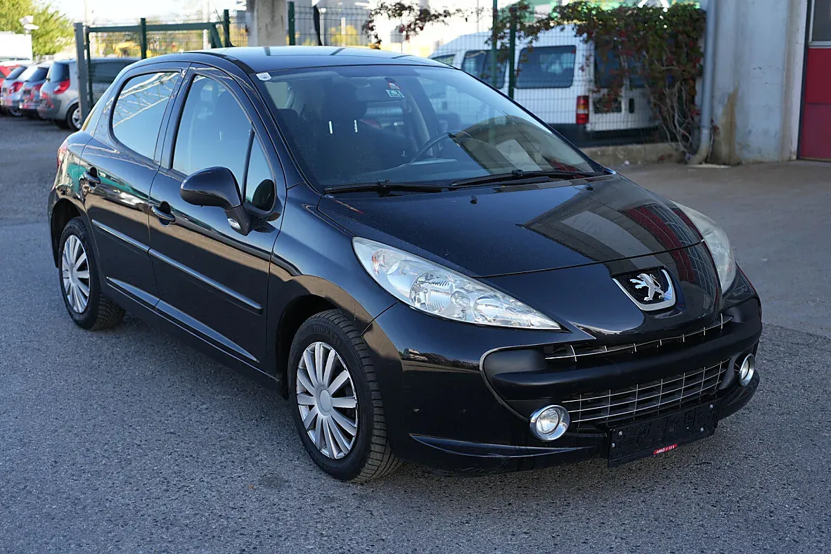 Peugeot 207 2009 photo 3
