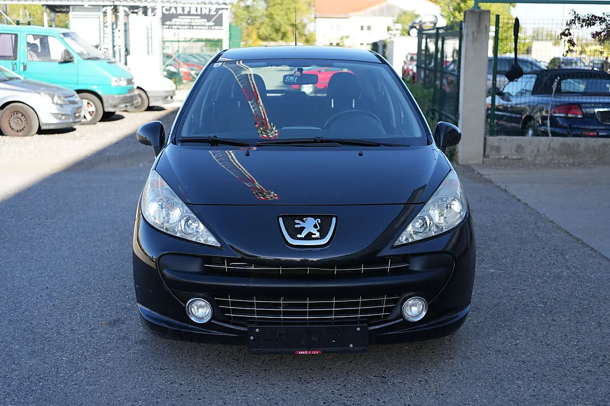 Peugeot 207 2009 photo 2