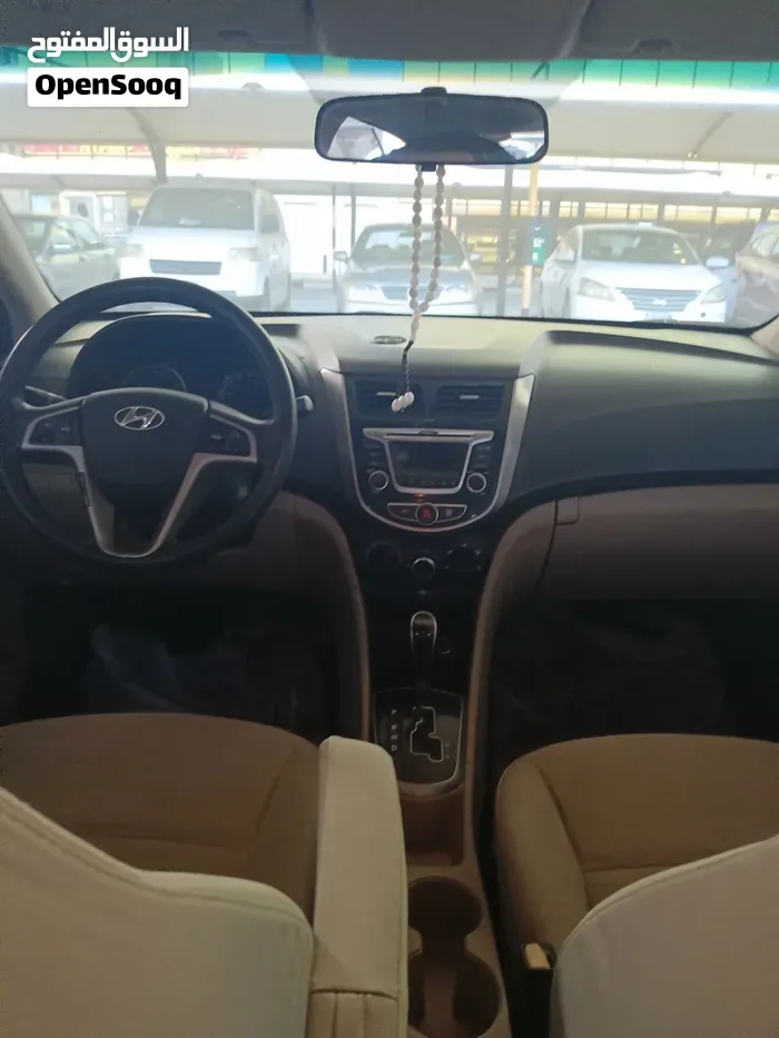 Hyundai Accent 2015 photo 4