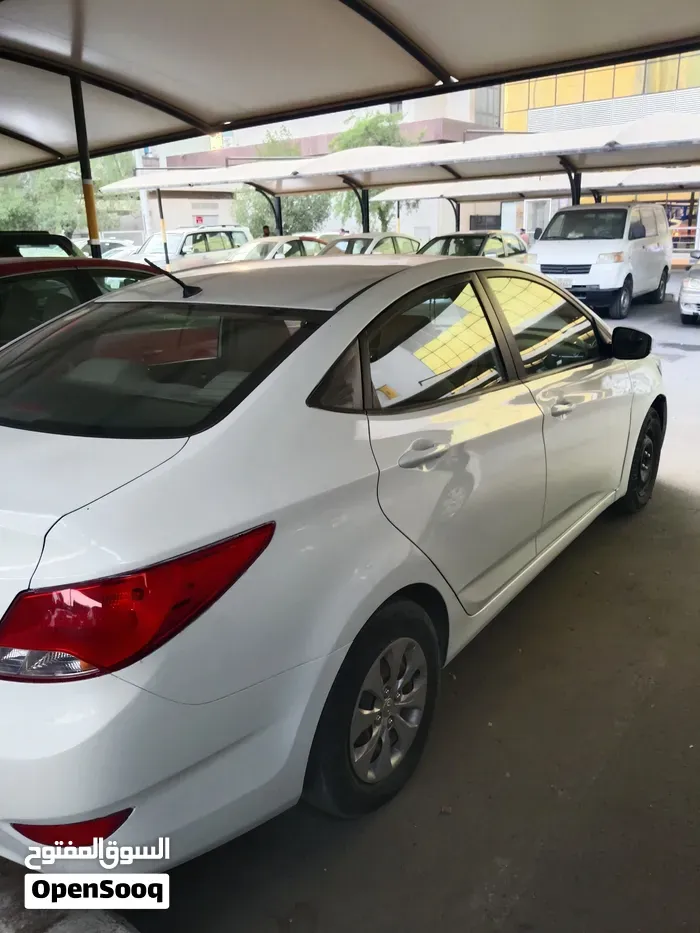 Hyundai Accent 2015 photo 2