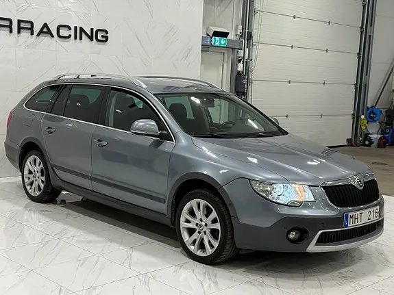 Skoda Superb 2012 photo 3