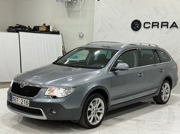 Skoda Superb 2012 photo 4