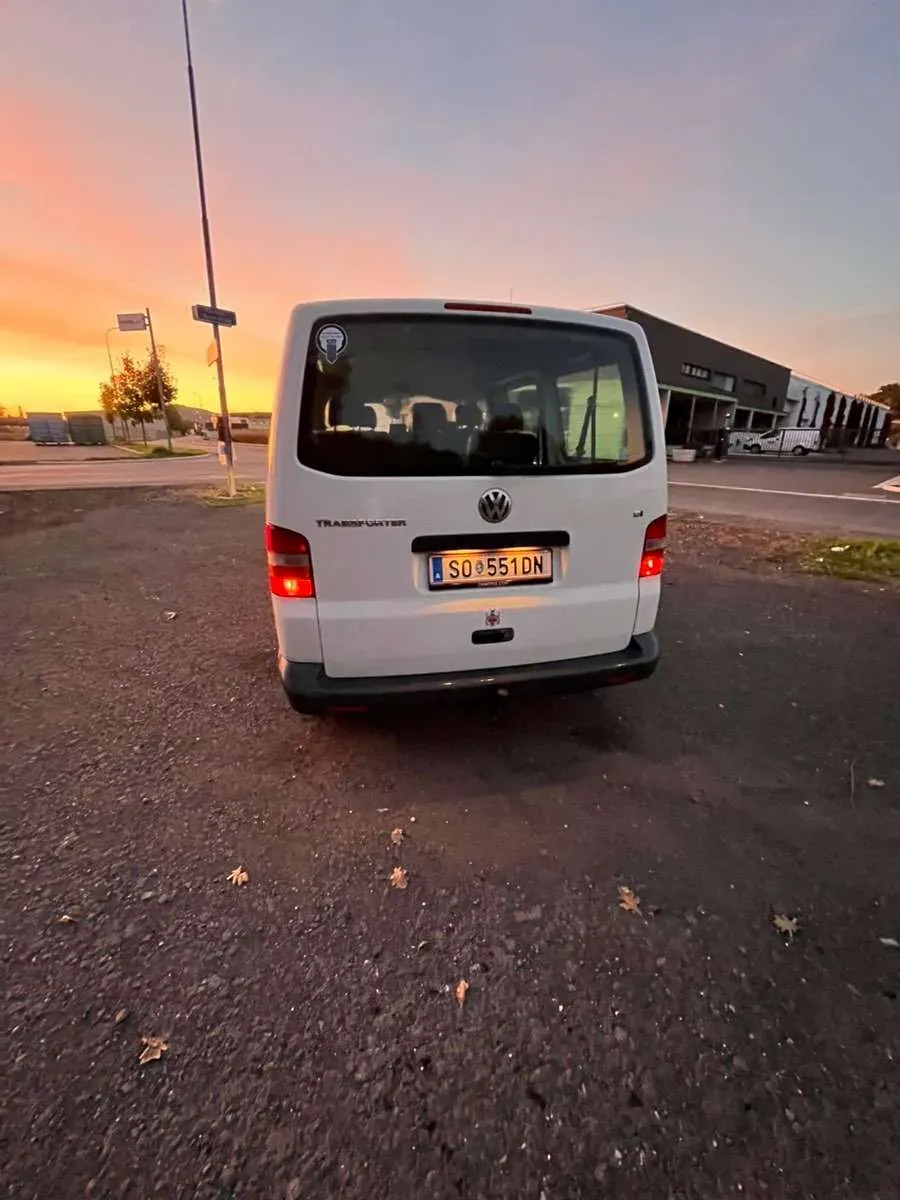 Volkswagen T5 2005 photo 3