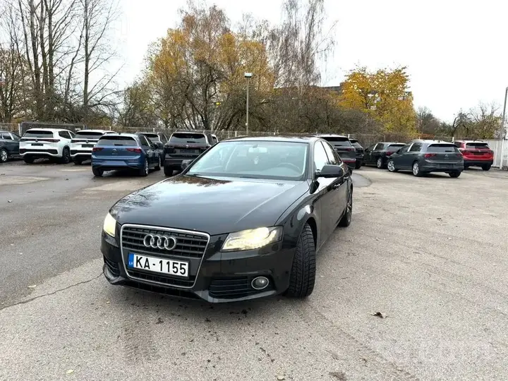 Audi A4 2010 photo 2