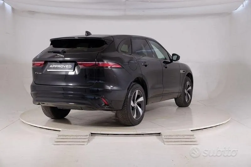 Jaguar F-Pace 2023 photo 2
