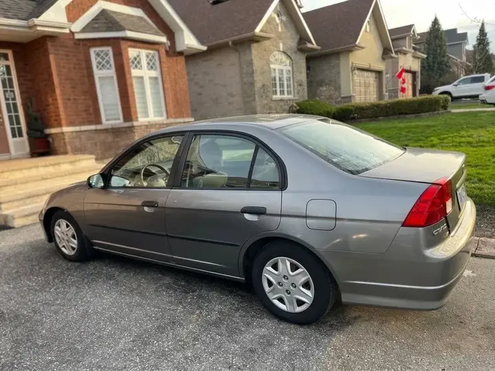 Honda Civic 2005 photo 3