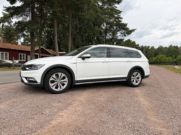 Volkswagen Passat Alltrack 2019 photo 2