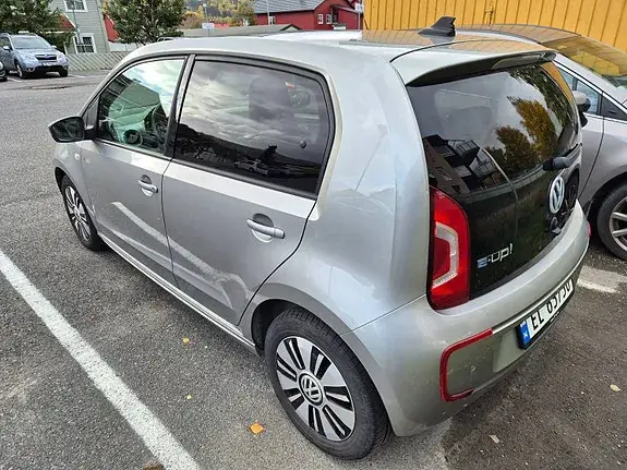 Volkswagen Up 2015 photo 4