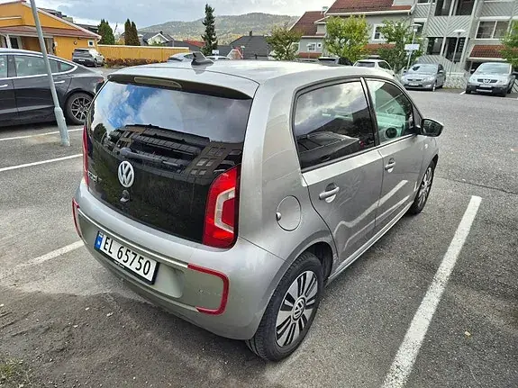 Volkswagen Up 2015 photo 3
