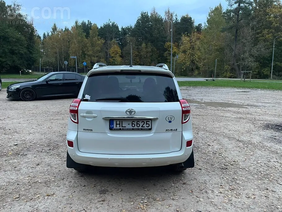 Toyota Rav4 2010 photo 4