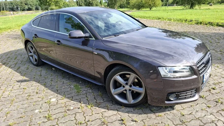Audi A5 2010 photo 2