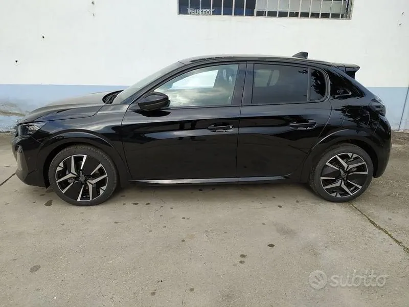 Peugeot 208 2025 photo 3