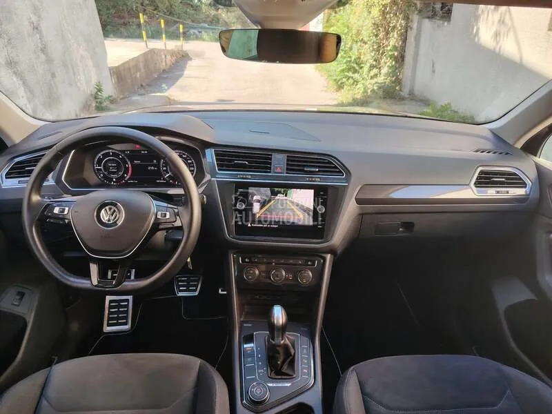 Volkswagen Tiguan 2018 photo 2