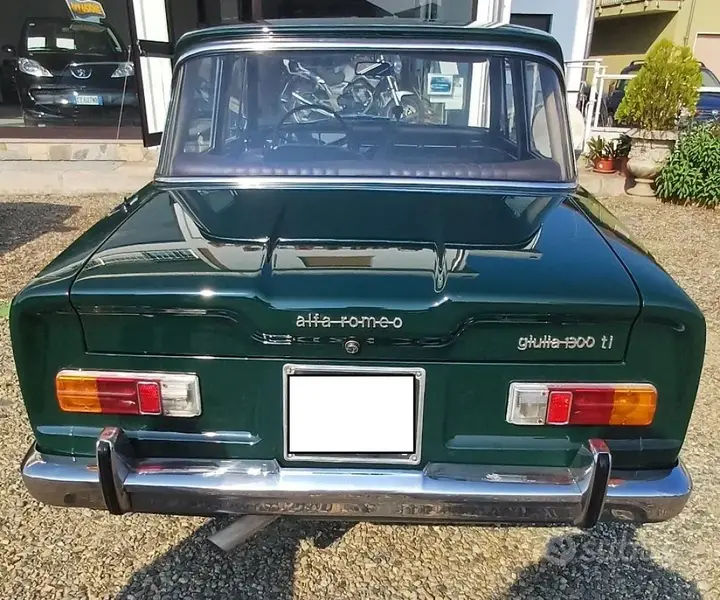 Alfa Romeo Giulia 1960 photo 3