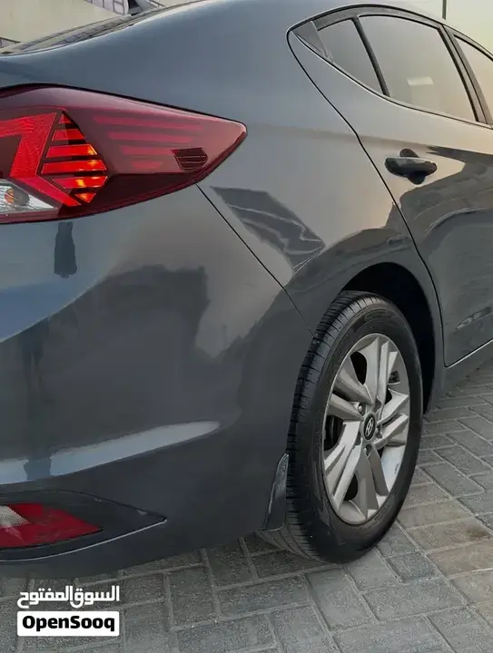 Hyundai Elantra 2019 photo 3