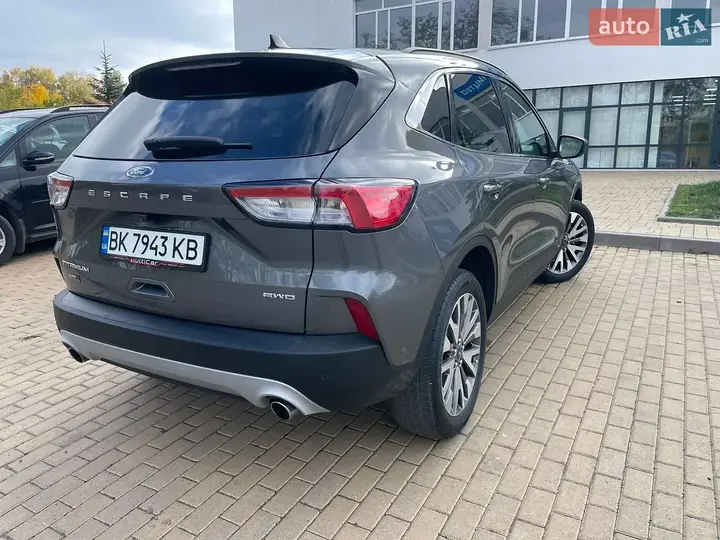 Ford Escape 2021 photo 3