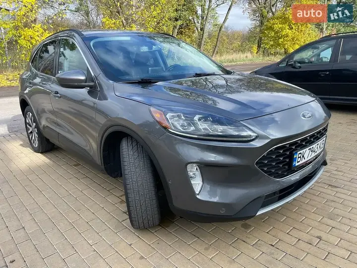 Ford Escape 2021 photo 2