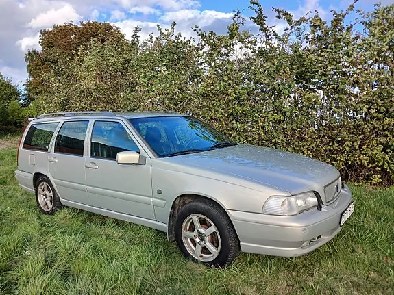 Volvo V70 2000 photo 3
