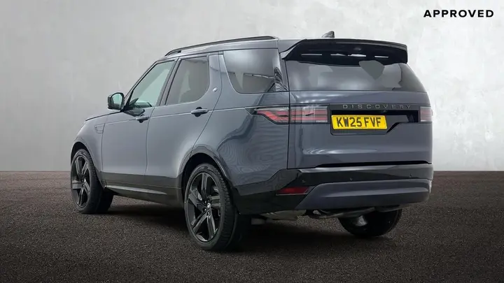 Land Rover Discovery 2025 photo 2