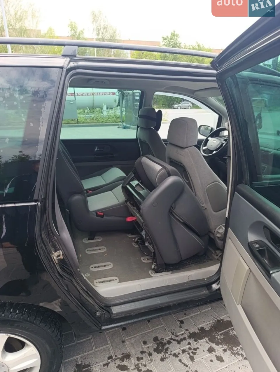 Ford Galaxy 2001 photo 5