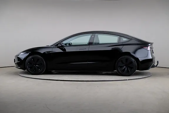 Tesla Model 3 2024 photo 4