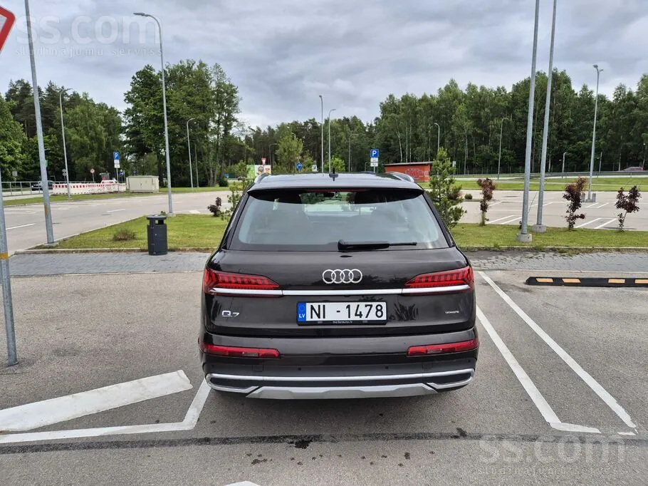 Audi Q7 2022 photo 5