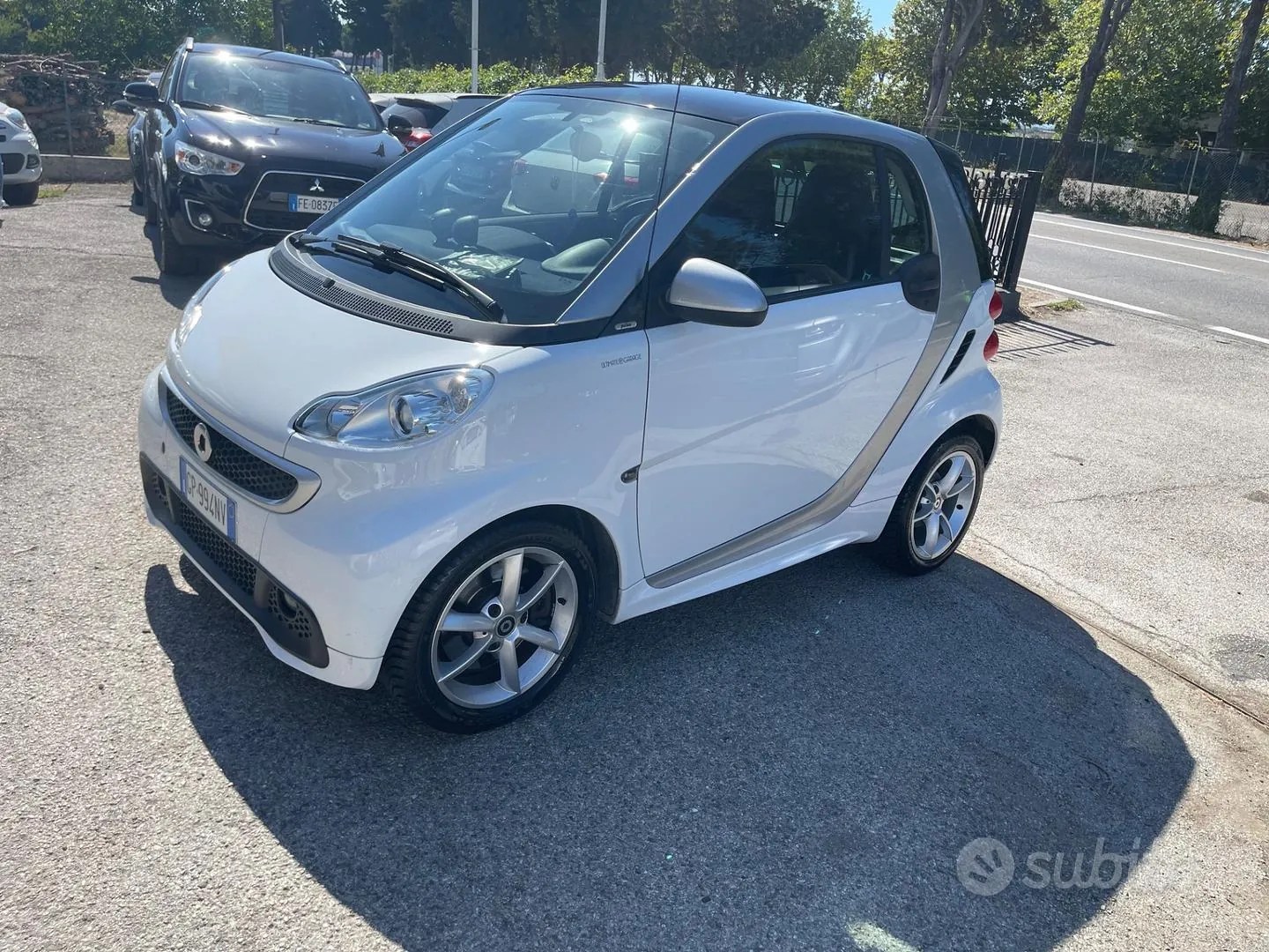 Smart Fortwo 2012 photo 2