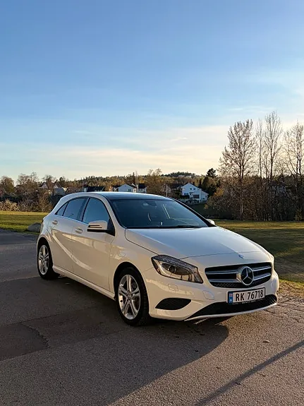Mercedes-Benz A 180 2013 photo 3