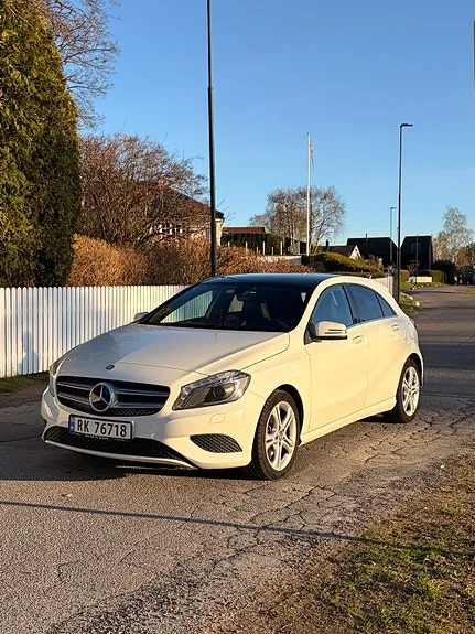 Mercedes-Benz A 180 2013 photo 4