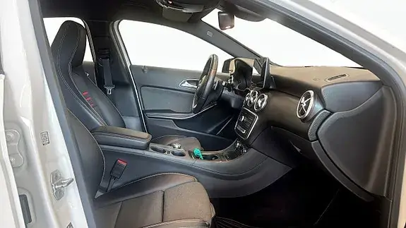 Mercedes-Benz A 180 2018 photo 3