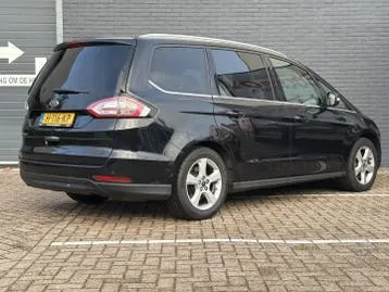 Ford Galaxy 2015 photo 2