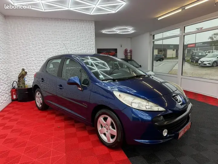 Peugeot 207 2009 photo 2