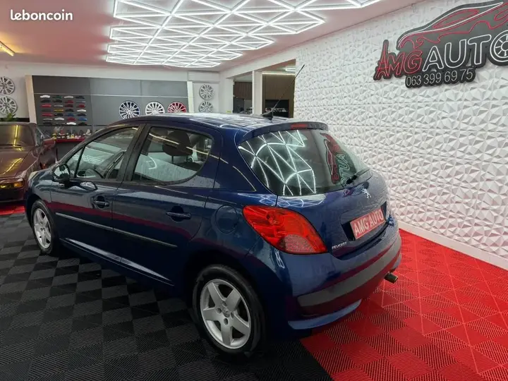 Peugeot 207 2009 photo 3