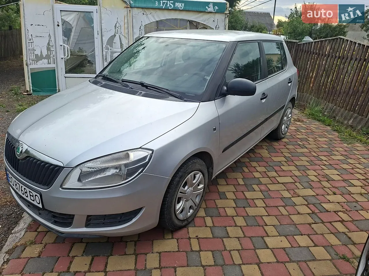 Skoda Fabia 2011 photo 3