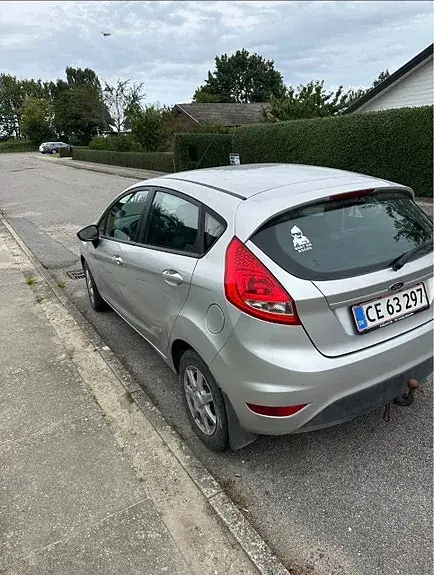 Ford Fiesta 2010 photo 5