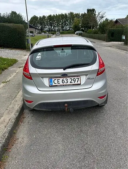 Ford Fiesta 2010 photo 3