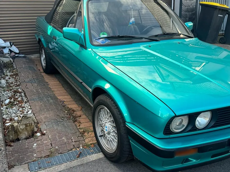 BMW E30