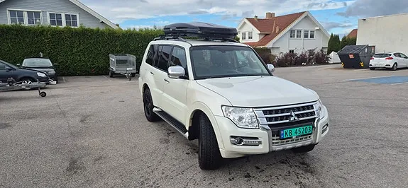 Mitsubishi Pajero 2016 photo 2