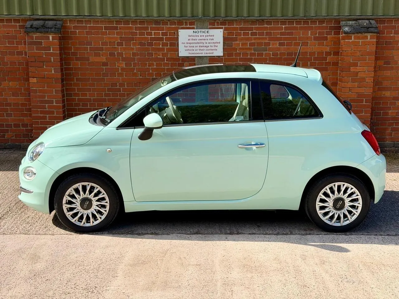 Fiat 500 2018 photo 2