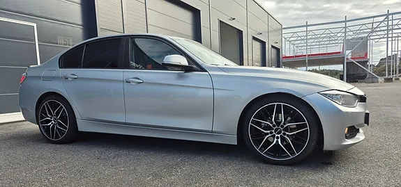BMW 316D 2013 photo 4