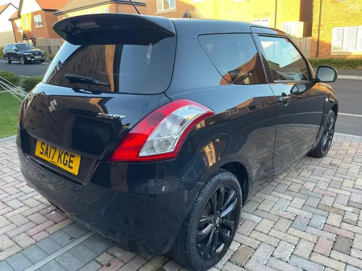 Suzuki Swift 2017 photo 5