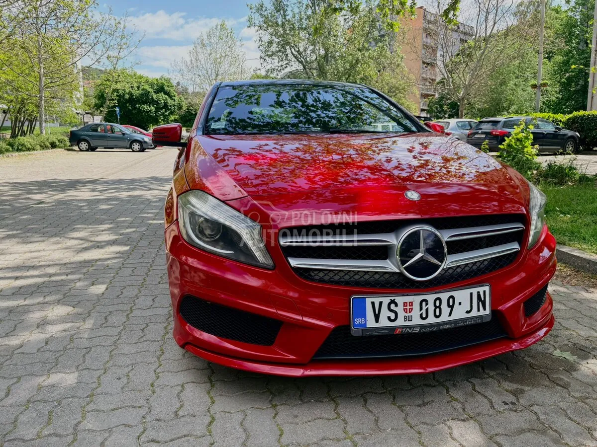 Mercedes-Benz A 180 2014 photo 3